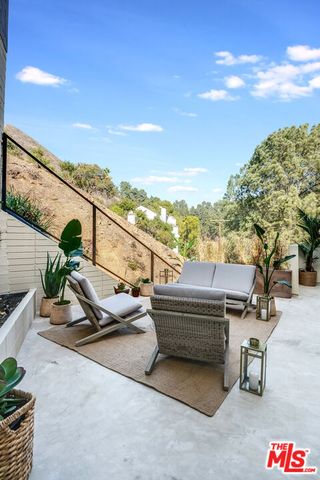 2407 San Marco Drive, Los Angeles, CA 90068