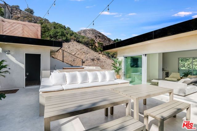 2407 San Marco Drive, Los Angeles, CA 90068