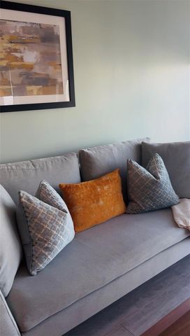 121 NE 34th St 3005, Miami, FL 33137