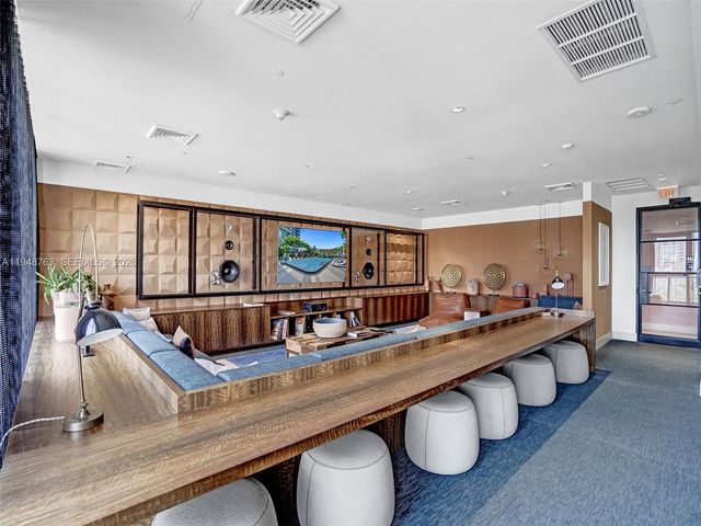 121 NE 34th St 3005, Miami, FL 33137