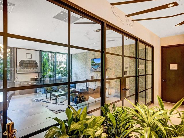 121 NE 34th St 3005, Miami, FL 33137