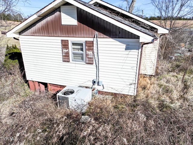 1255 Carpenters Chapel Road, Mosheim, TN 37818