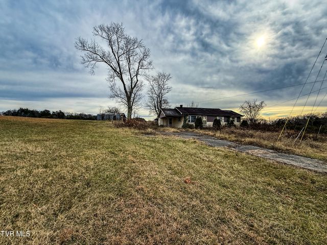 1255 Carpenters Chapel Road, Mosheim, TN 37818