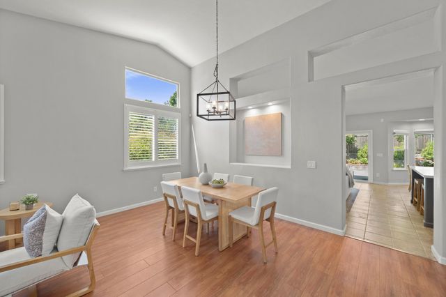 396 Caldarella Cir, Roseville, CA 95678