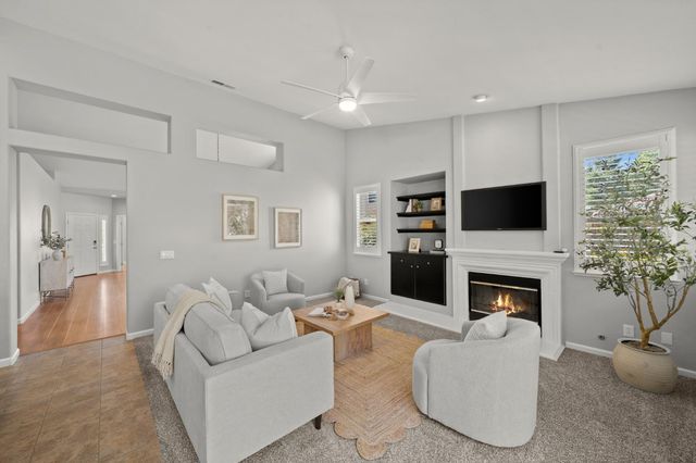 396 Caldarella Cir, Roseville, CA 95678