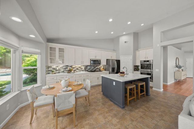 396 Caldarella Cir, Roseville, CA 95678