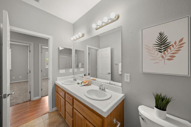 396 Caldarella Cir, Roseville, CA 95678