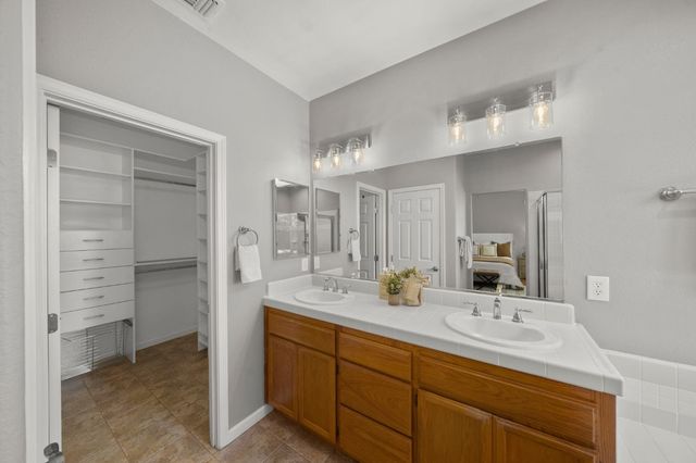 396 Caldarella Cir, Roseville, CA 95678