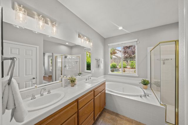 396 Caldarella Cir, Roseville, CA 95678