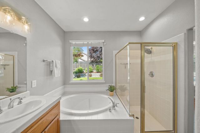 396 Caldarella Cir, Roseville, CA 95678