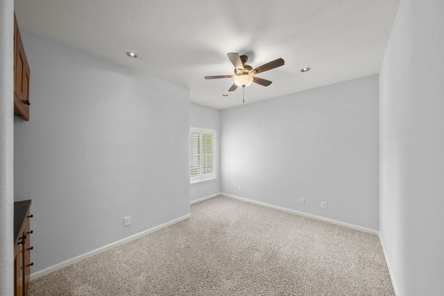 396 Caldarella Cir, Roseville, CA 95678