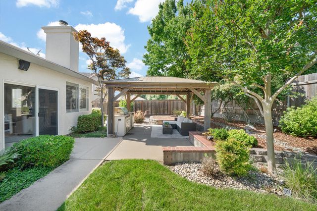 396 Caldarella Cir, Roseville, CA 95678