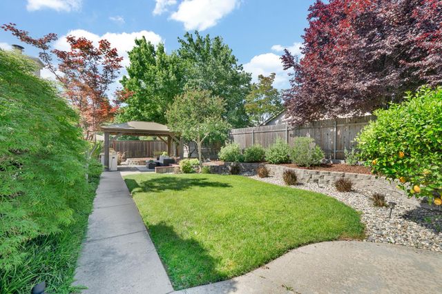 396 Caldarella Cir, Roseville, CA 95678