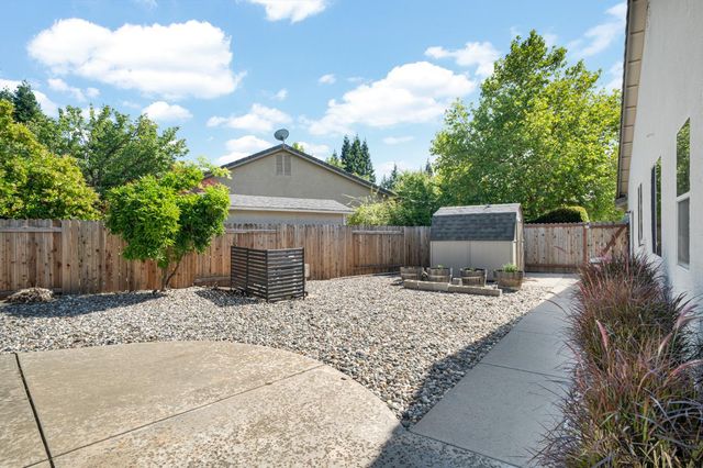 396 Caldarella Cir, Roseville, CA 95678
