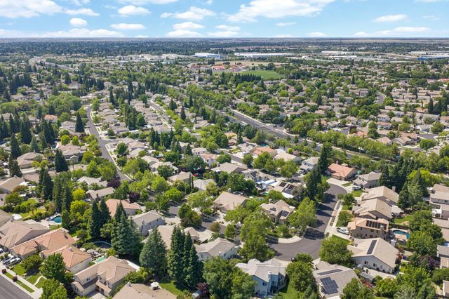 396 Caldarella Cir, Roseville, CA 95678