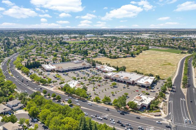 396 Caldarella Cir, Roseville, CA 95678