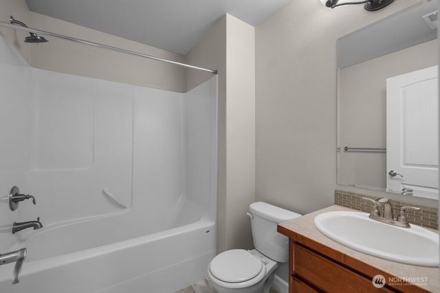 4322 Dudley Drive NE, Lacey, WA 98516