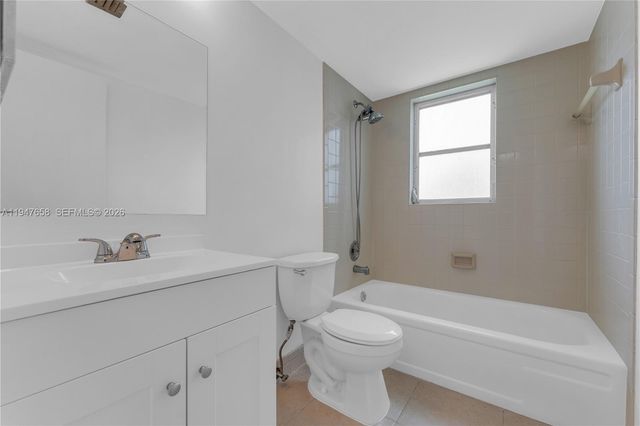 8560 N Sherman Circle 208, Miramar, FL 33025