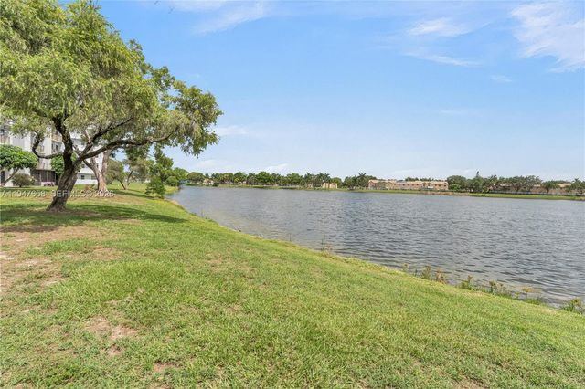 8560 N Sherman Circle 208, Miramar, FL 33025