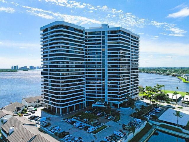 100 Lakeshore Drive 351, North Palm Beach, FL 33408