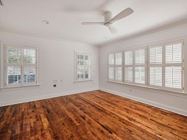 2412 Jarratt Ave, Austin, TX 78703