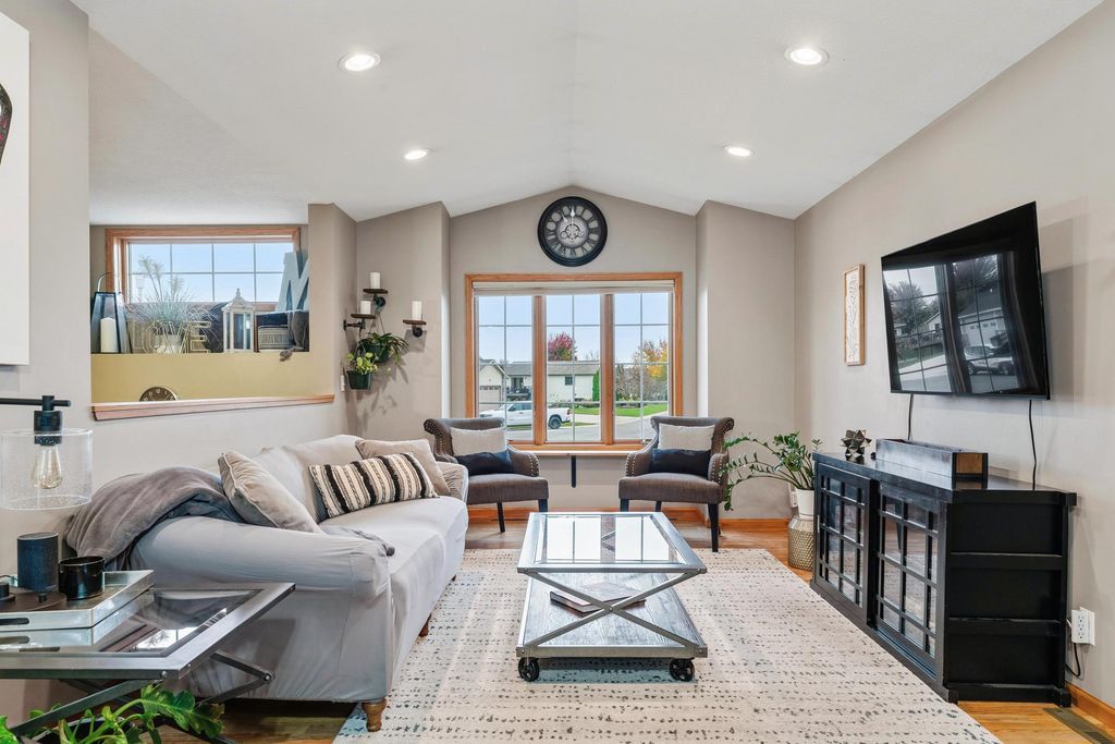19 Rollins Drive, Elgin, MN 55932 — photo 3