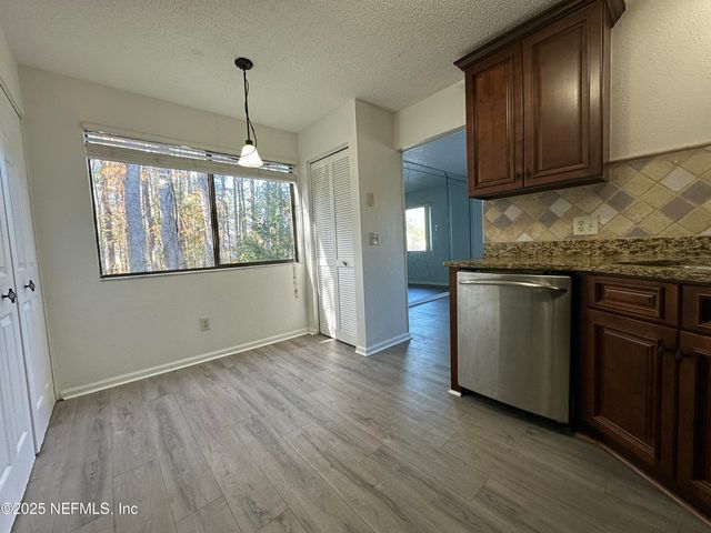 3801 CROWN POINT Road 3082, Jacksonville, FL 32257