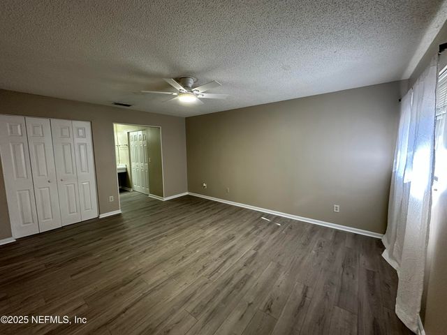 3801 CROWN POINT Road 3082, Jacksonville, FL 32257