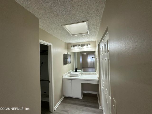 3801 CROWN POINT Road 3082, Jacksonville, FL 32257