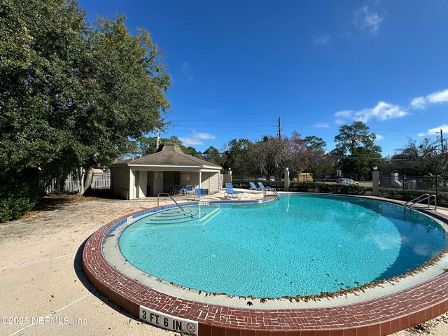 3801 CROWN POINT Road 3082, Jacksonville, FL 32257