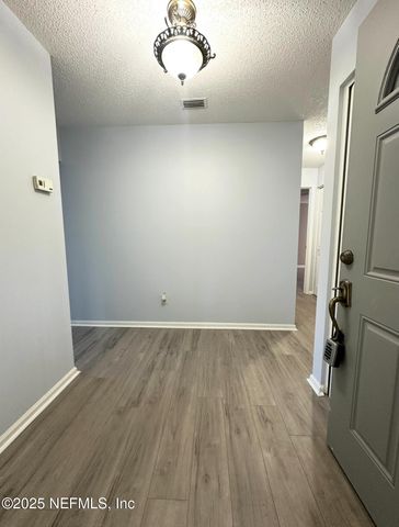 3801 CROWN POINT Road 3082, Jacksonville, FL 32257