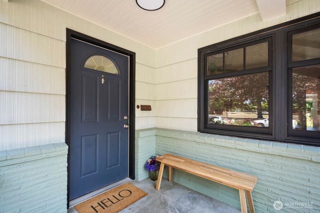 2916 Walnut Avenue SW, Seattle, WA 98116