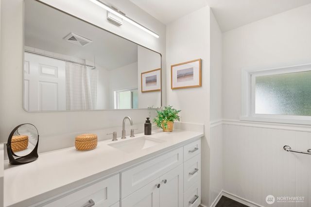 2916 Walnut Avenue SW, Seattle, WA 98116