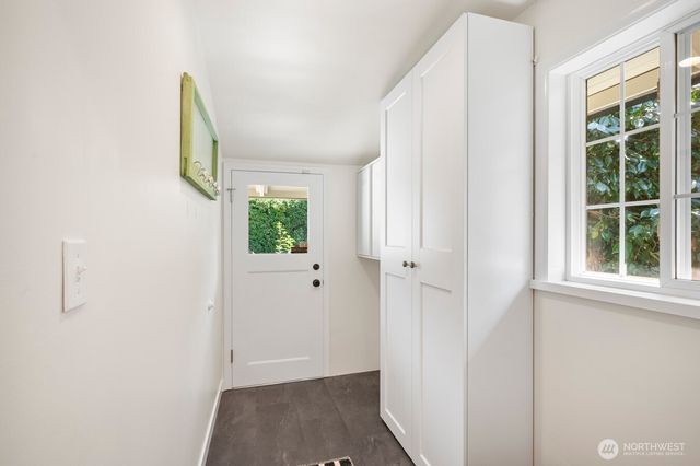 2916 Walnut Avenue SW, Seattle, WA 98116