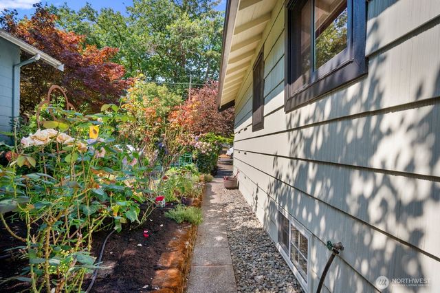 2916 Walnut Avenue SW, Seattle, WA 98116