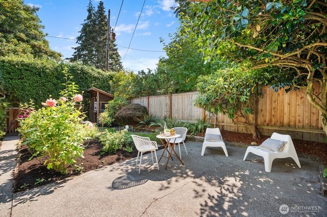 2916 Walnut Avenue SW, Seattle, WA 98116