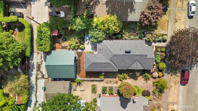 2916 Walnut Avenue SW, Seattle, WA 98116