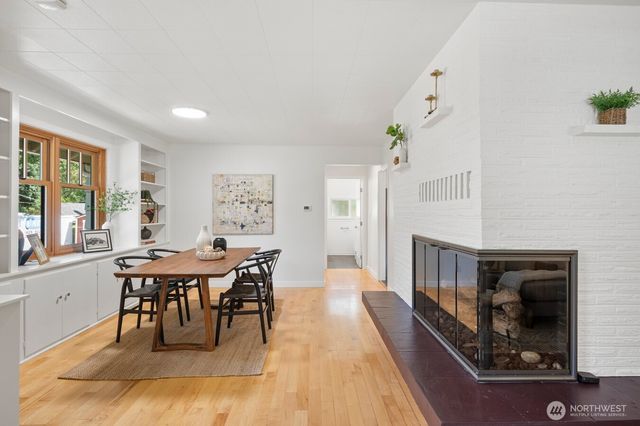 2916 Walnut Avenue SW, Seattle, WA 98116