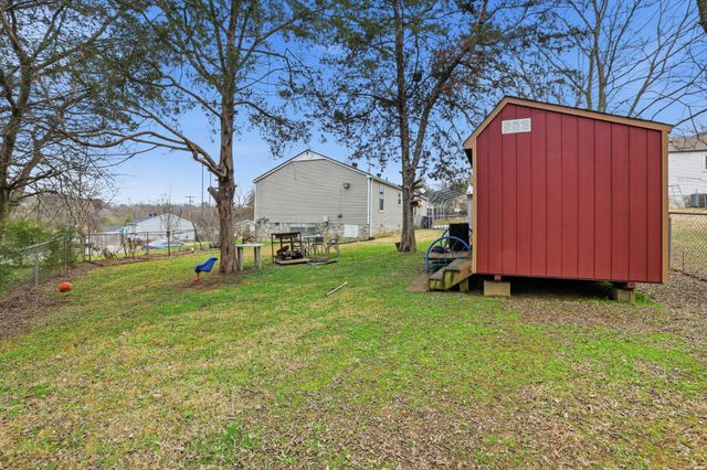 401 Ashlar Cir, Nashville, TN 37211