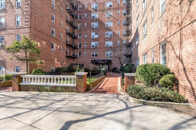 67-12 Yellowstone Blvd F18, Forest Hills, NY 11375