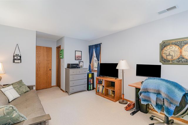 4815 Babcock Trail 3010, Inver Grove Heights, MN 55077