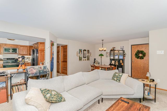 4815 Babcock Trail 3010, Inver Grove Heights, MN 55077