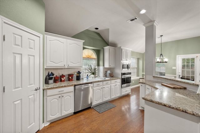 1405 Brighton Drive, Mansfield, TX 76063