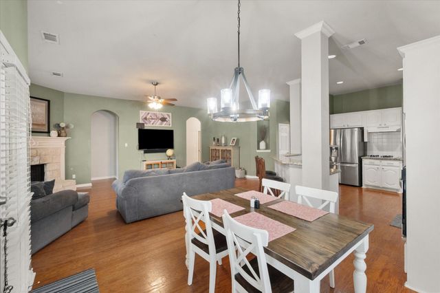 1405 Brighton Drive, Mansfield, TX 76063