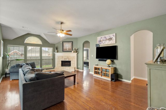 1405 Brighton Drive, Mansfield, TX 76063