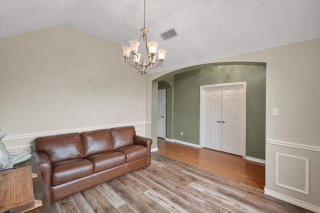 1405 Brighton Drive, Mansfield, TX 76063
