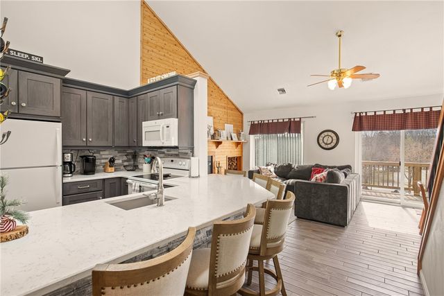 5328 Summit Drive, Hidden Valley, PA 15502