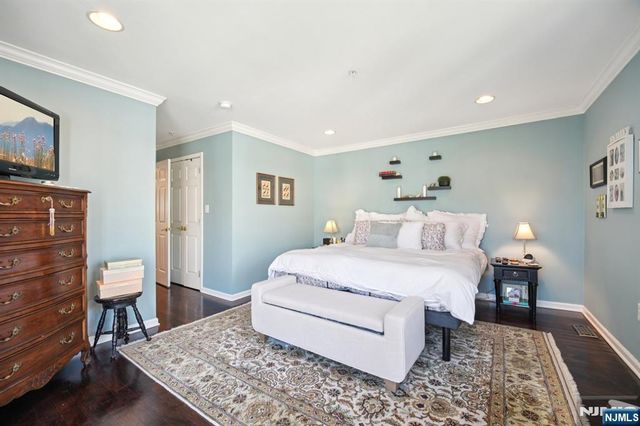 428 Newburgh Court, West New York, NJ 07093