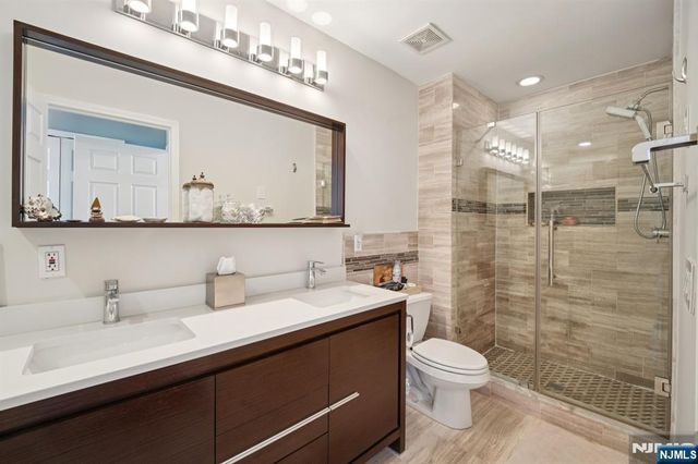 428 Newburgh Court, West New York, NJ 07093