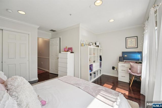 428 Newburgh Court, West New York, NJ 07093